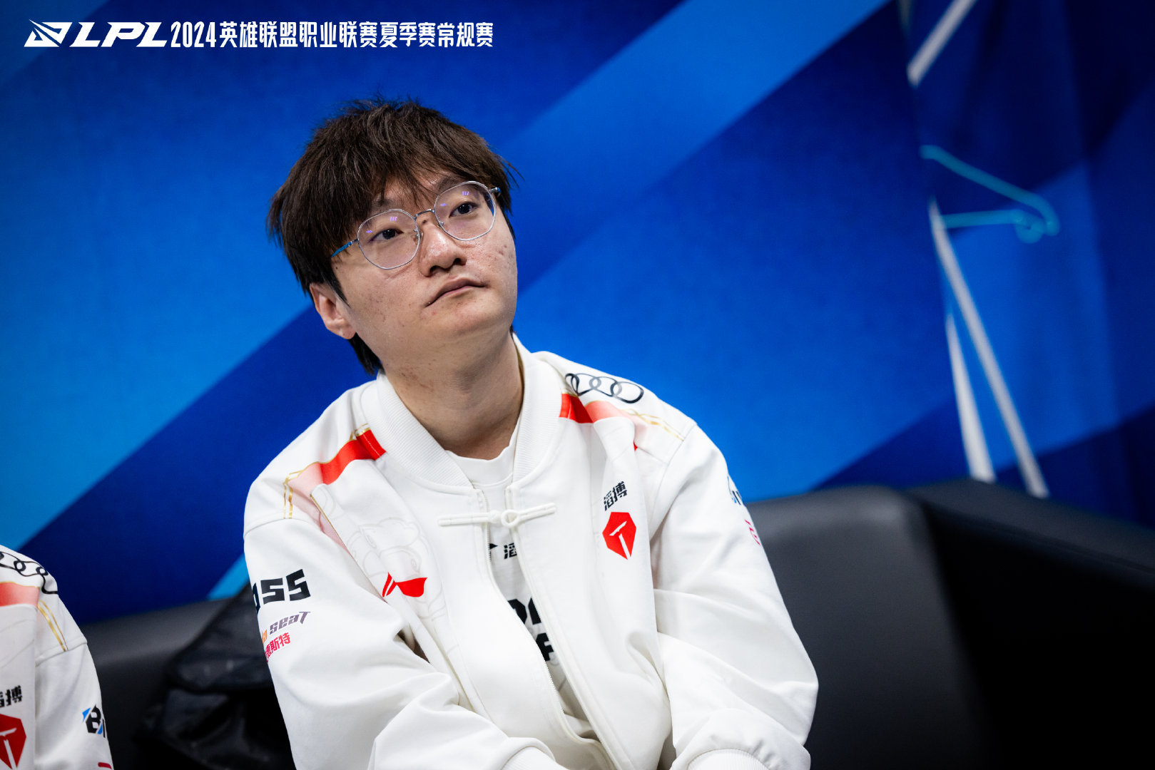 Scout在FPX比赛中关键助攻，绝杀引发热议！